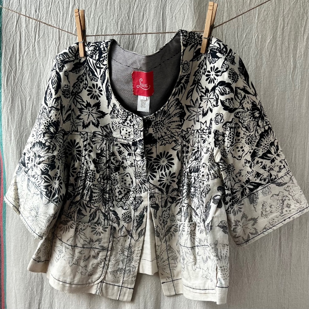 Distressed Floral Cropped Jacket Size L